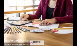 夜灯下的课桌故事：坐在紫到发黑的木棒上写作业的记忆与想象